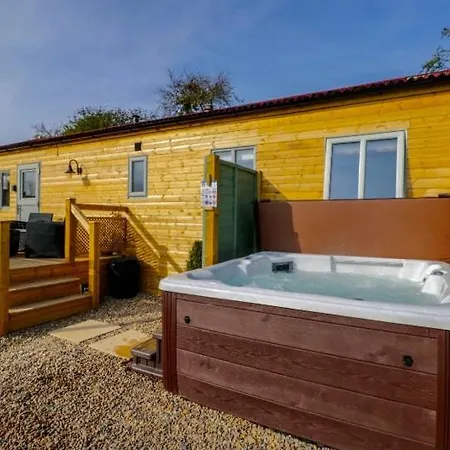 Feriehus Grouse A Fabulous Farm Private Hot Tub Scarborough